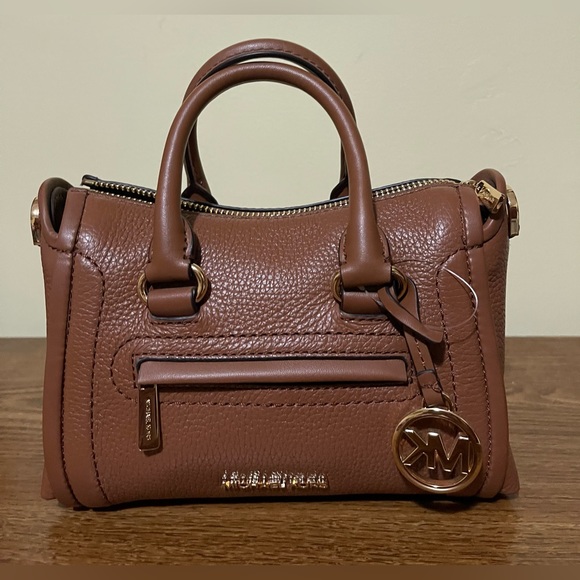 MICHAEL KORS CARINE EXTRA-SMALL PEBBLED LEATHER SATCHEL - Picture 2 of 8